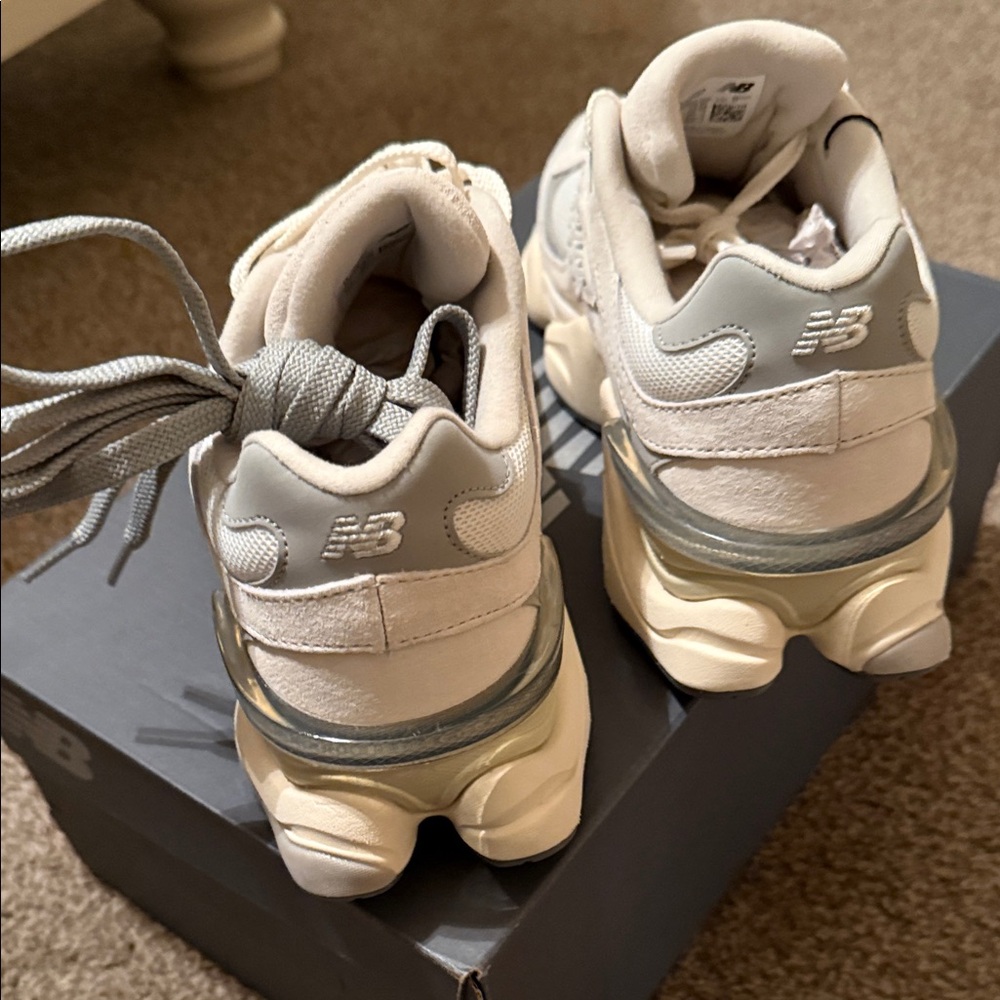 New Balance Off-White and Light Gray Sneakers - Picture 4 of 6
